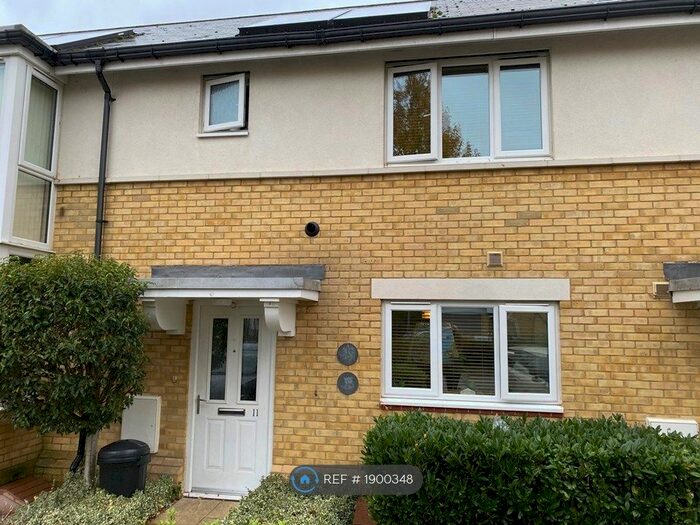 3 Bedroom Terraced House To Rent In Squirrels Close, Swanley, BR8