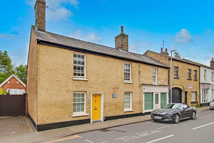 4 Bedroom End Of Terrace House For Sale In St. Marys Street, Eynesbury, PE19