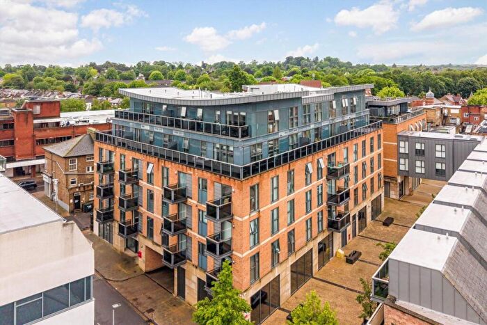 2 Bedroom Flat For Sale In St. Marys Road, Surbiton, KT6