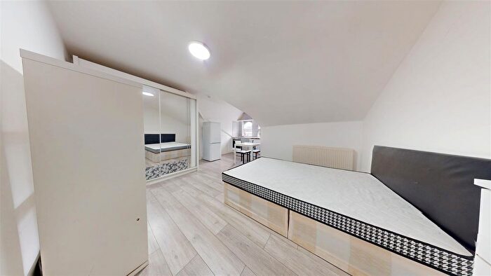 1 Bedroom Flat To Rent In St Pauls Avenue, Willesden Green, London, NW2