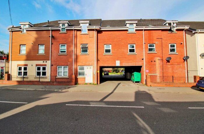 2 Bedroom Flat To Rent In Rosehill, Willenhall, WV13