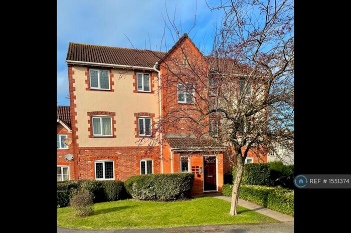 2 Bedroom Flat To Rent In Larkfield Park, Chepstow, NP16