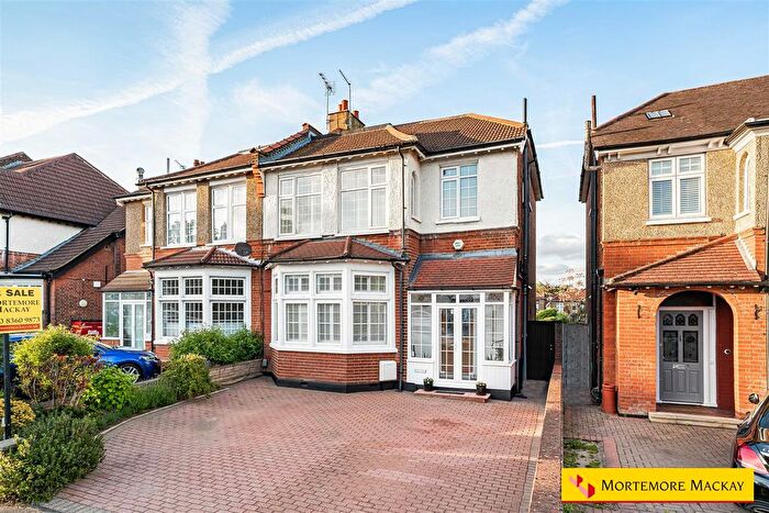 4 Bedroom Semi-Detached House For Sale In Green Dragon Lane, London, N21