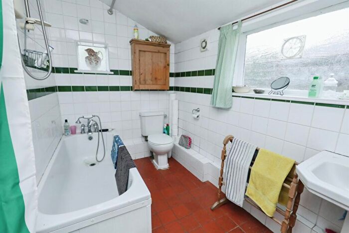 3 Bedroom Terraced House For Sale In Dereham Road, Norwich, NR2