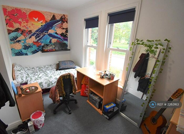 10 Bedroom End Of Terrace House To Rent In London Road, Reading, RG1