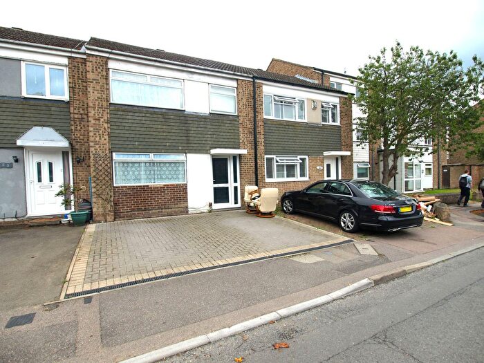 3 Bedroom Terraced House To Rent In Wakeley Road, Gillingham, ME8