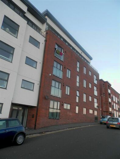 2 Bedroom Flat To Rent In Waterloo Road, St. Philips, Bristol, BS2
