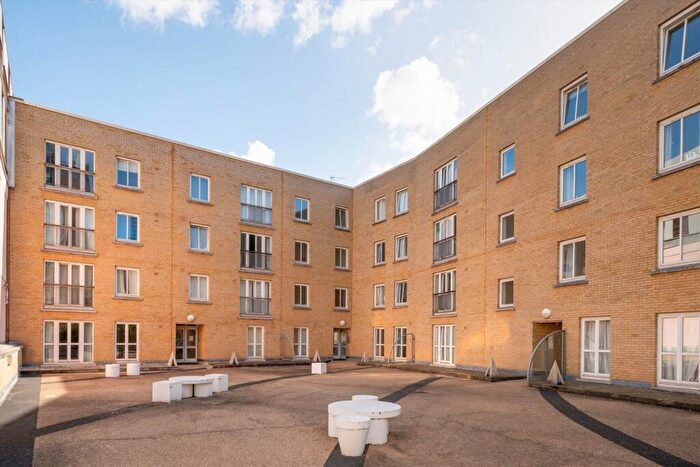 1 Bedroom Flat To Rent In Coke Street, Aldgate, E1