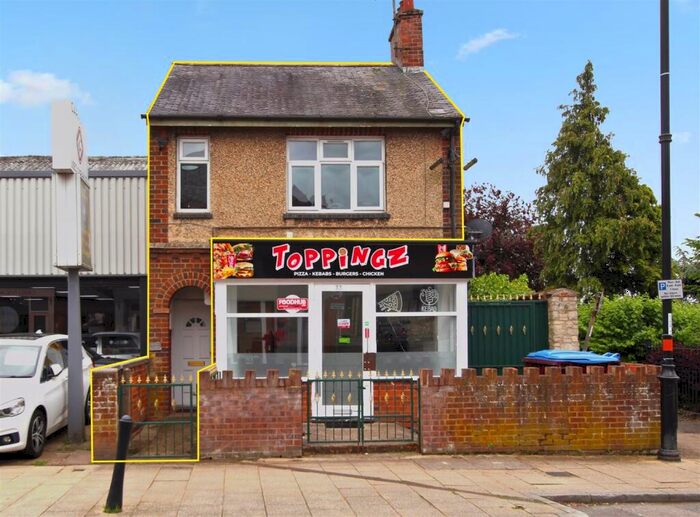 2 Bedroom Flat To Rent In High Street, Irthlingborough, NN9