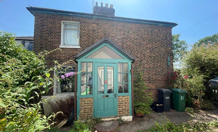 2 Bedroom Semi Detached House For Sale In Common Road, Redhill, Surrey, RH1