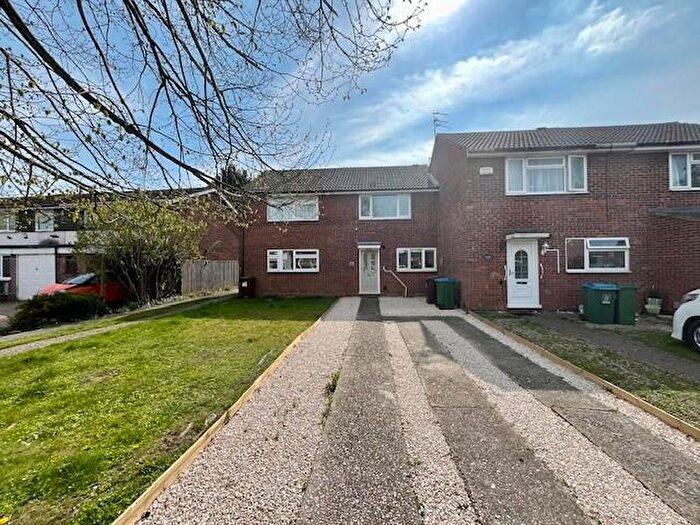 3 Bedroom Terraced House To Rent In Selkirk Avenue, Aylesbury, HP19
