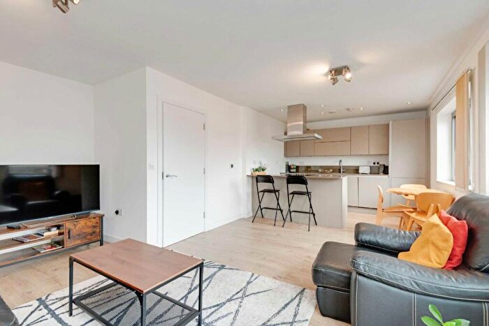 2 Bedroom Flat To Rent In Allcroft Road, Kentish Town, NW5