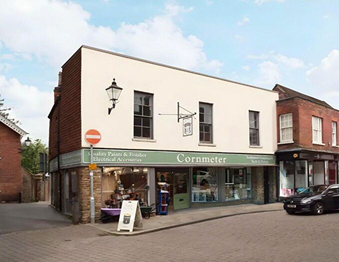 1 Bedroom Flat To Rent In Church Street, Godalming, GU7