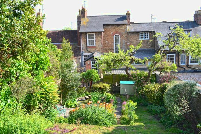 2 Bedroom Maisonette To Rent In High Street, Wincanton, BA9