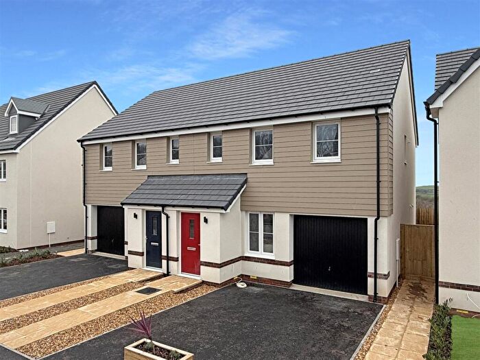 3 Bedroom Semi Detached House For Sale In Abbotsham Park, Bideford, EX39