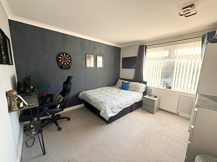 4 Bedroom Semi-Detached House For Sale In Highfield Drive, Stevenston, KA20