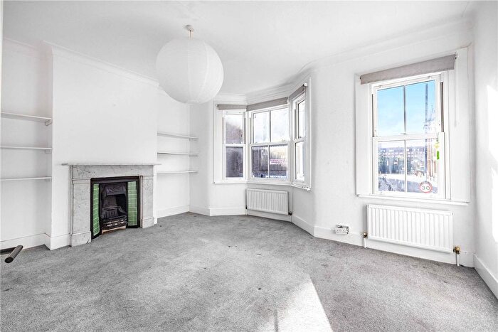 1 Bedroom Flat To Rent In Kenworthy Road, Hackney, London, E9