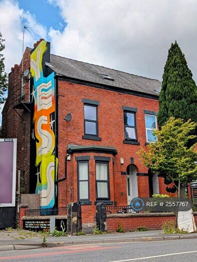 3 Bedroom Flat To Rent In Stockport Road, Manchester, M19