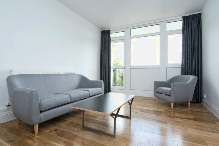 2 Bedroom Flat To Rent In Strickland House, Chambord Street, London, E2