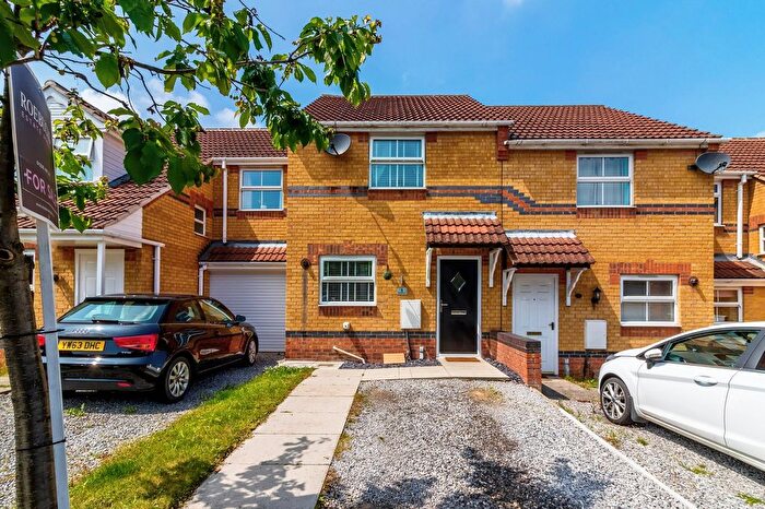 2 Bedroom Town House To Rent In Beachill Road, Havercroft, Wakefield, WF4