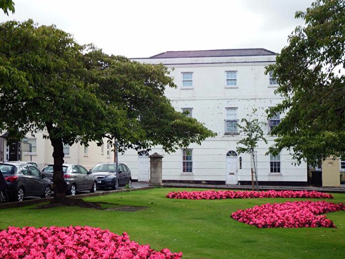 2 Bedroom Flat To Rent In Hewlett Road, Cheltenham, GL52