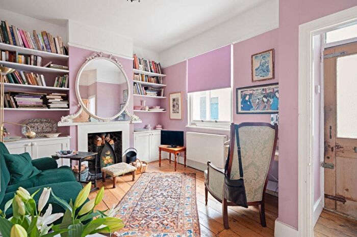 3 Bedroom House For Sale In St. Peters Place, Lewes, BN7