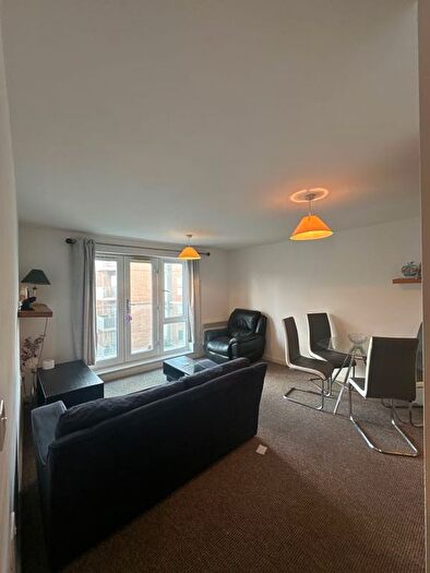 2 Bedroom Flat To Rent In Mill Street, Slough, SL2