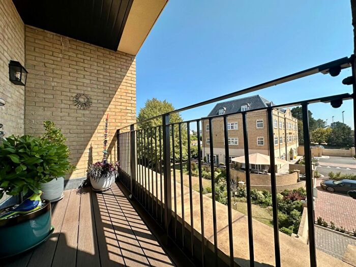 1 Bedroom Apartment For Sale In Mulberry House, Canon Woods Close, DT9