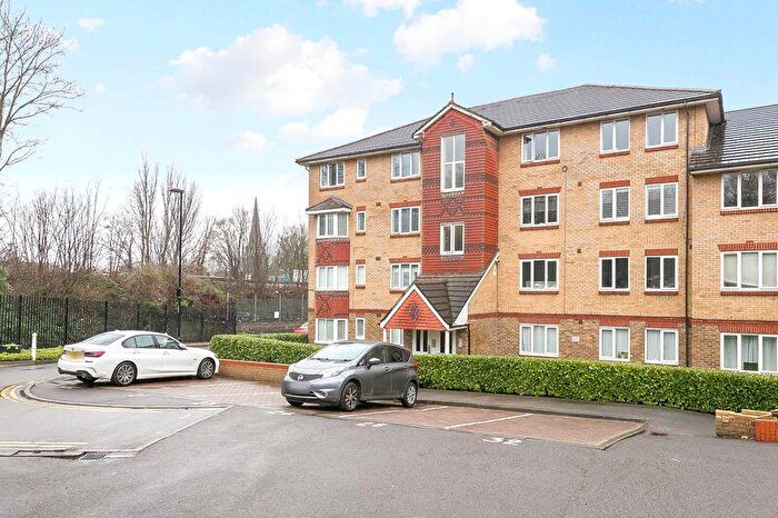 1 Bedroom Flat To Rent In Muggeridge Close, South Croydon, CR2