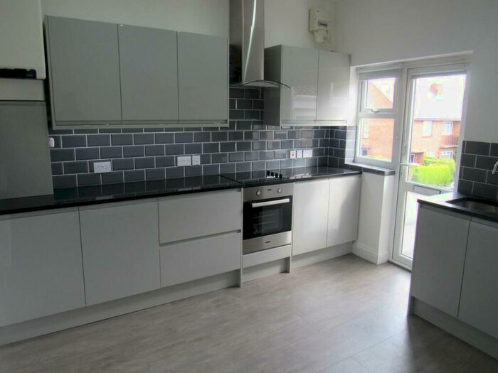 2 Bedroom Flat To Rent In Filton Road, Horfield, Bristol, BS7