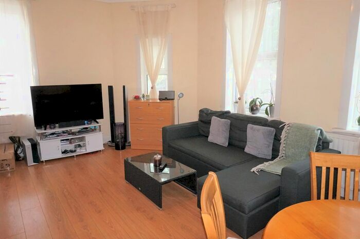 1 Bedroom Flat To Rent In High Road, Leytonstone, E11