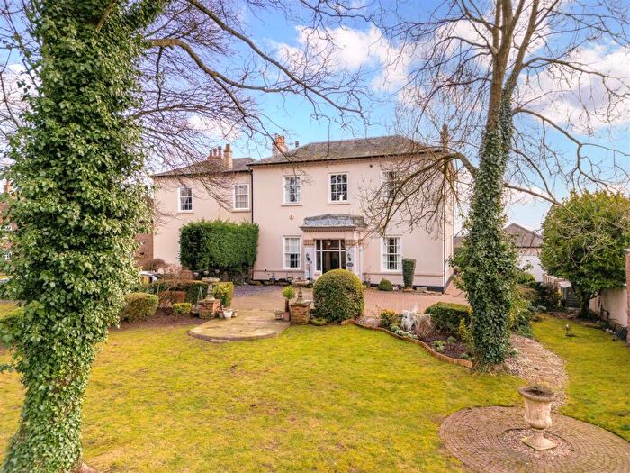 5 Bedroom Semi-Detached House For Sale In Church Lane, Aston, Sheffield, S26