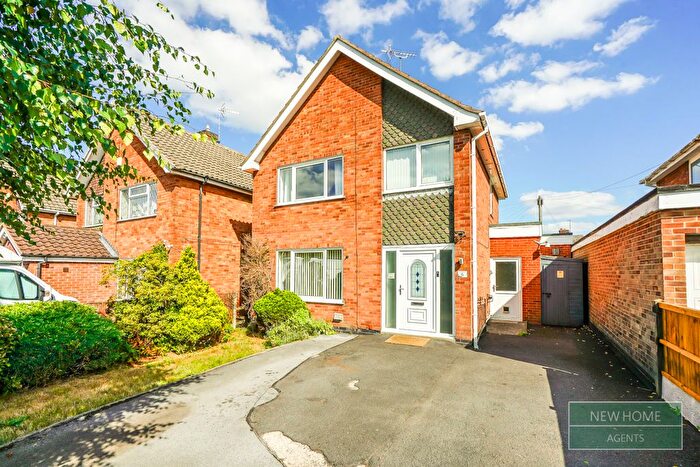 4 Bedroom Detached House For Sale In Carlton Close, Danesmoor, Chesterfield, S45