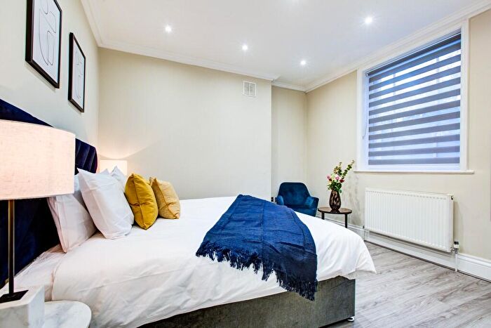 2 Bedroom Serviced Apartments To Rent In Battersea Park Road, London, SW11