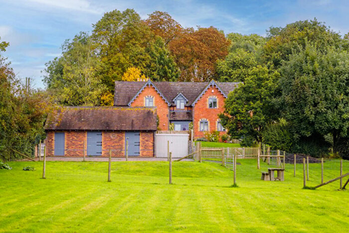 4 Bedroom Detached House For Sale In Pound Cottage, Gloucester, GL19