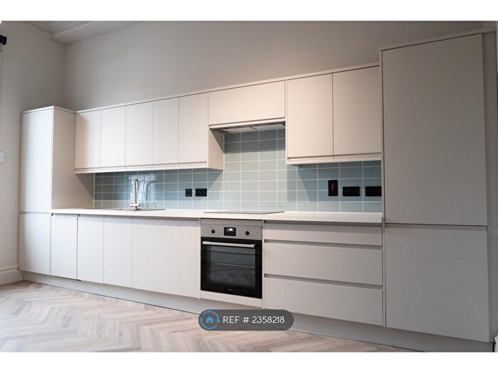 2 Bedroom Maisonette To Rent In Royal Parade Mews, Cheltenham, GL50