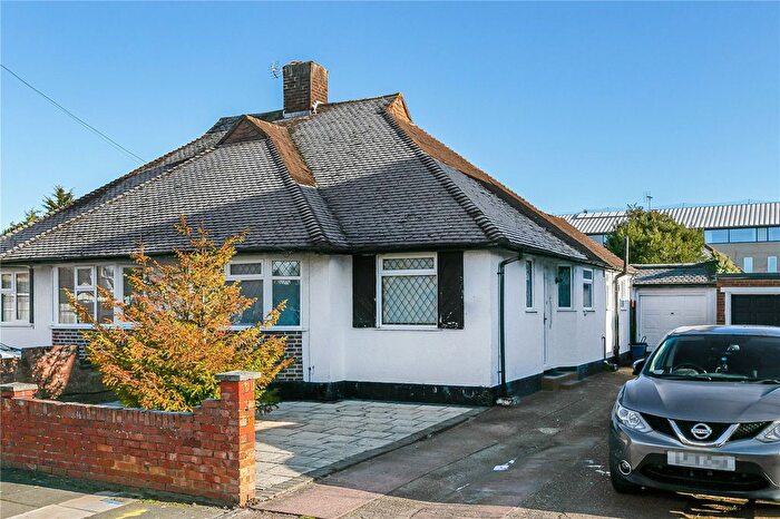 3 Bedroom Bungalow For Sale In Woodlawn Crescent, Twickenham, TW2