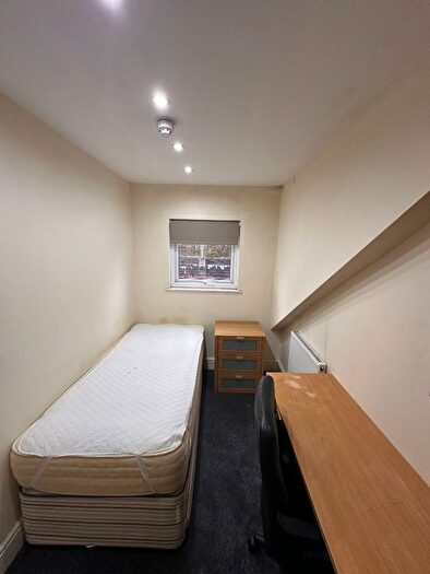 3 Bedroom Flat To Rent In High Street, Leamington Spa, CV31
