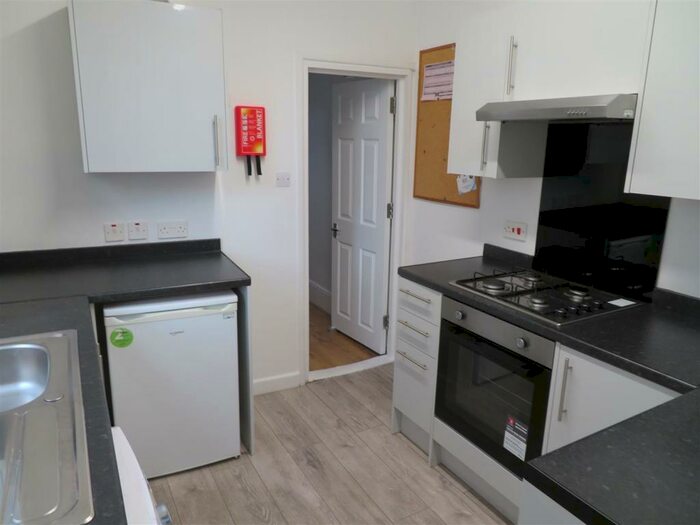 4 Bedroom House To Rent In Newcome Road, Portsmouth, PO1