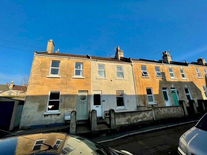 4 Bedroom House To Rent In Burnham Road, Bath, BA2