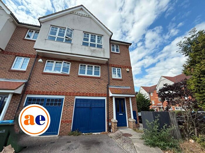 3 Bedroom Terraced House For Sale In Greenhaven Drive, Thamesmead ** Video & D Floorplan Available **, SE28