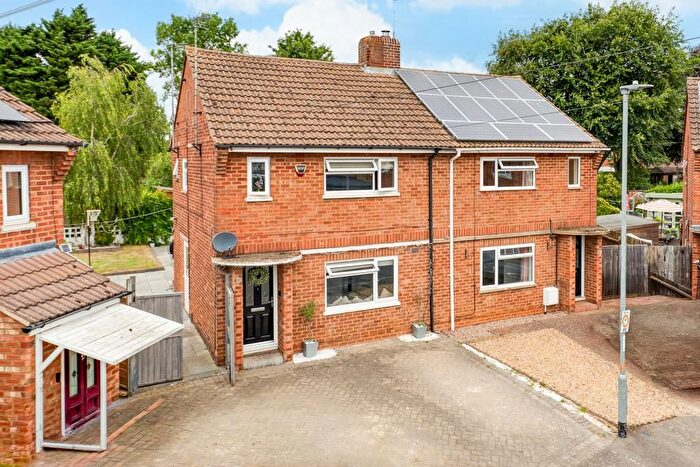 3 Bedroom Semi-Detached House For Sale In Regent Close, Burton Latimer, NN15