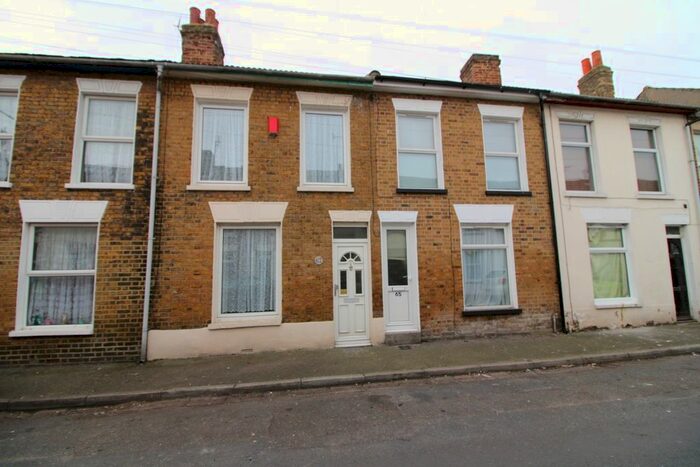 3 Bedroom Terraced House To Rent In Alma Street, Sheerness, Kent, ME12