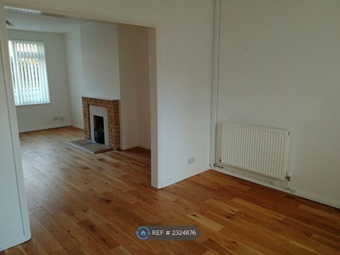 3 Bedroom Semi-Detached House To Rent In Mallory Road, Bishops Tachbrook, Leamington Spa, CV33