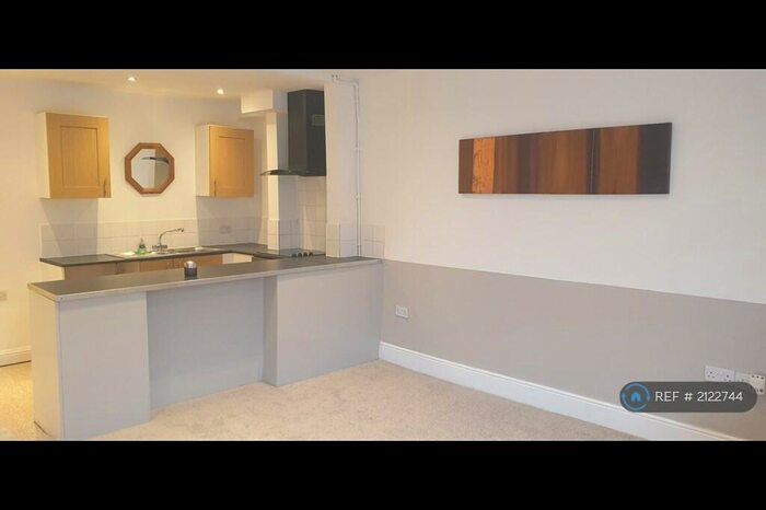 2 Bedroom Flat To Rent In Hyde Road, Denton, M34
