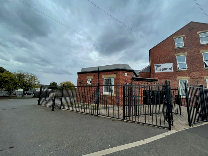 2 Bedroom Apartment To Rent In Pontefract Lane, Leeds, West Yorkshire, LS9