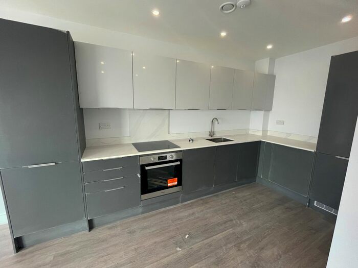 2 Bedroom Flat To Rent In Dominion Road, Southall, UB2