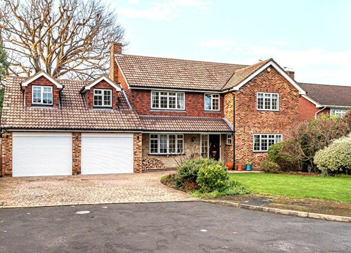 5 Bedroom Detached House For Sale In Ridgelands, Fetcham, KT22