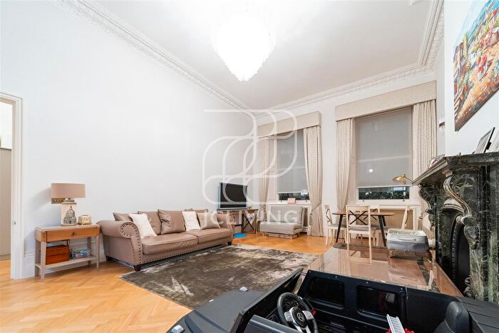 1 Bedroom Flat To Rent In Queen's Gate Terrace, London, SW7