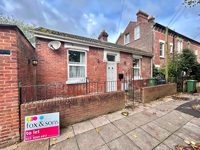 2 Bedroom Bungalow To Rent In Goldsmith Avenue, Southsea, PO4